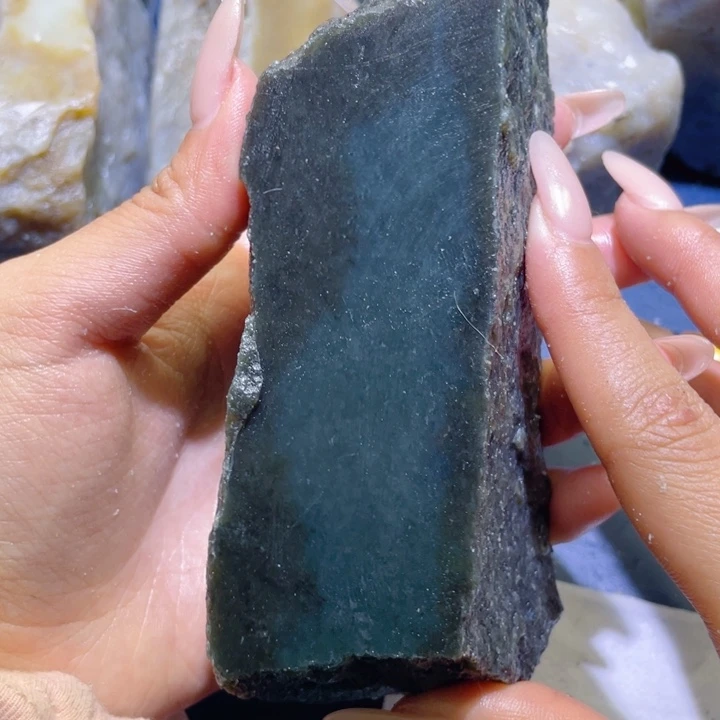 和田玉未镶嵌珠宝半成品