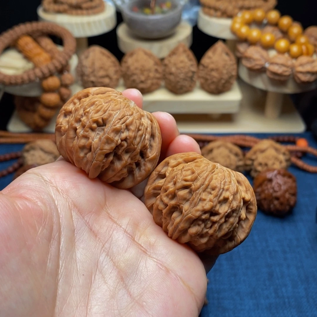 吊坠桃核磨盘狮子头42