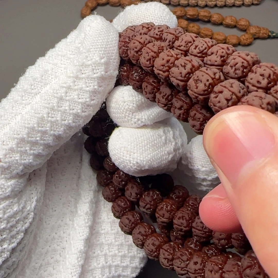 绊***盆金刚菩提吊坠顶级勿里达老树王108