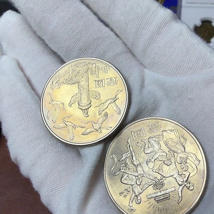 其他普通金属沈阳版欢庆华表一对