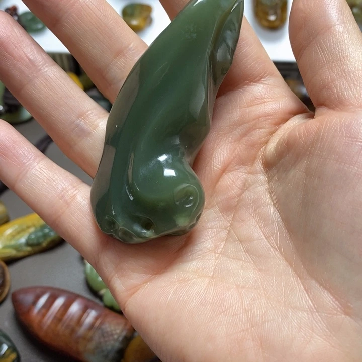 岫岩老玉（透闪石质玉）挂坠，手把未镶嵌R****r