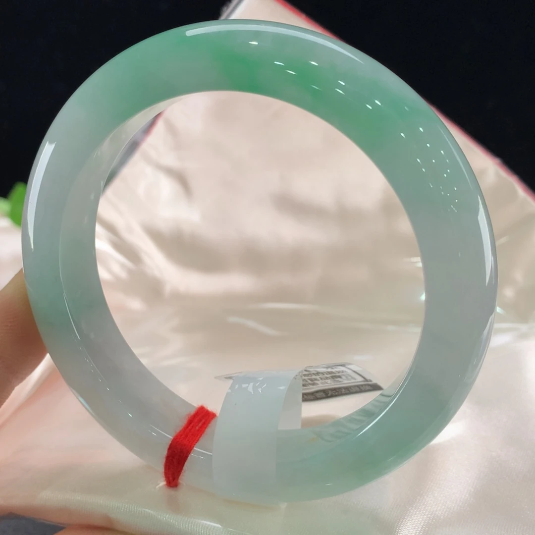 翡翠未镶嵌手镯微瑕0964