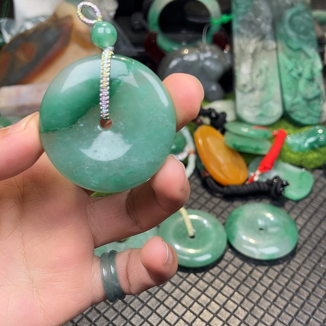 石英质玉（非洲翠）未镶嵌手链