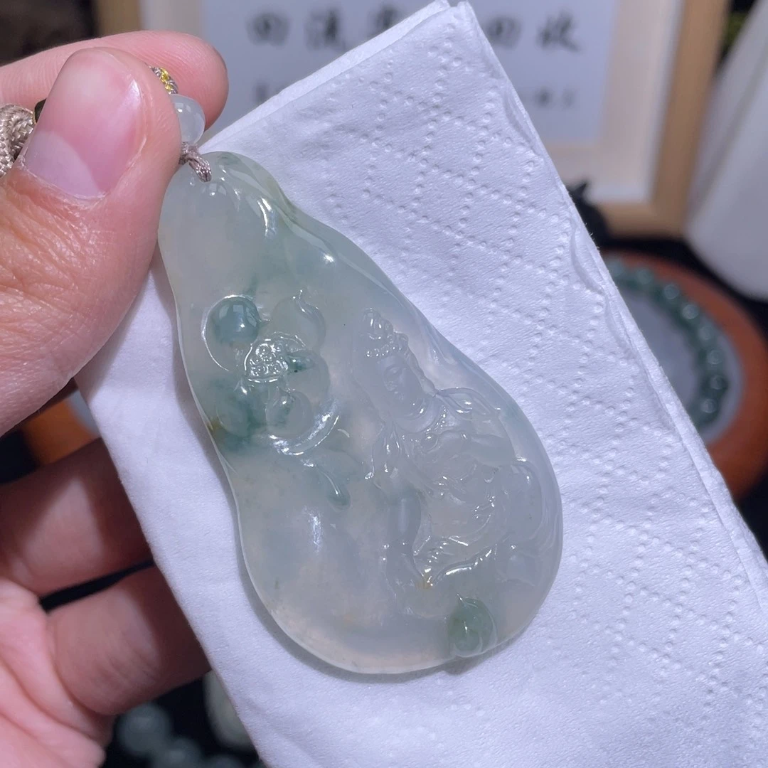 定制翡翠未镶嵌吊坠