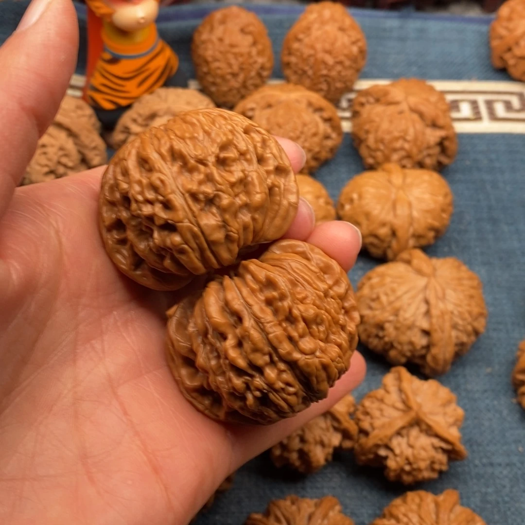 文玩核桃把件45汉高楼