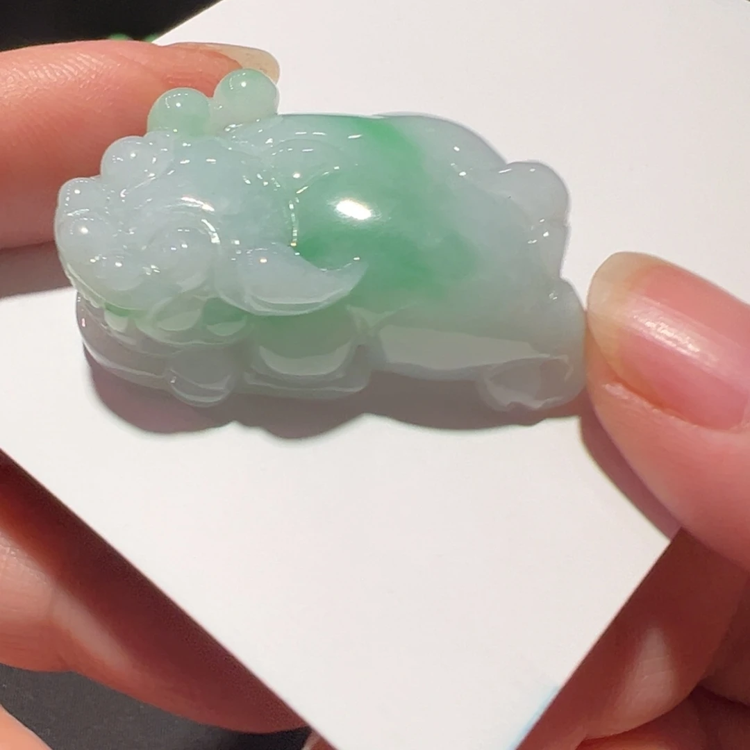 翡翠未镶嵌颈饰吊坠