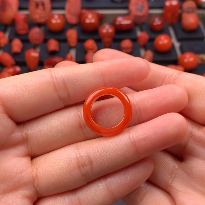 南红玛瑙未镶嵌跑环内径14MM