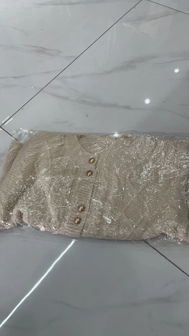 良玉推荐高品熊毛衣