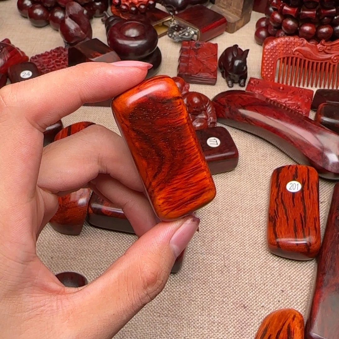 疾***途檀香紫檀（小叶紫檀）