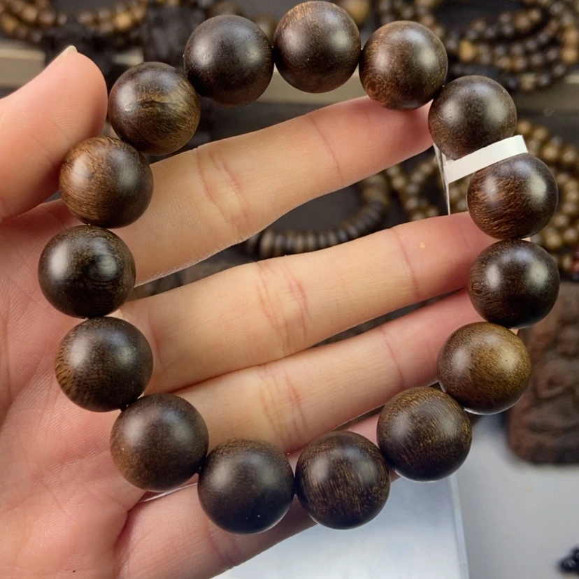 【闪购商品】沉香手串酒***蝶越南芽庄白棋留疤玉化