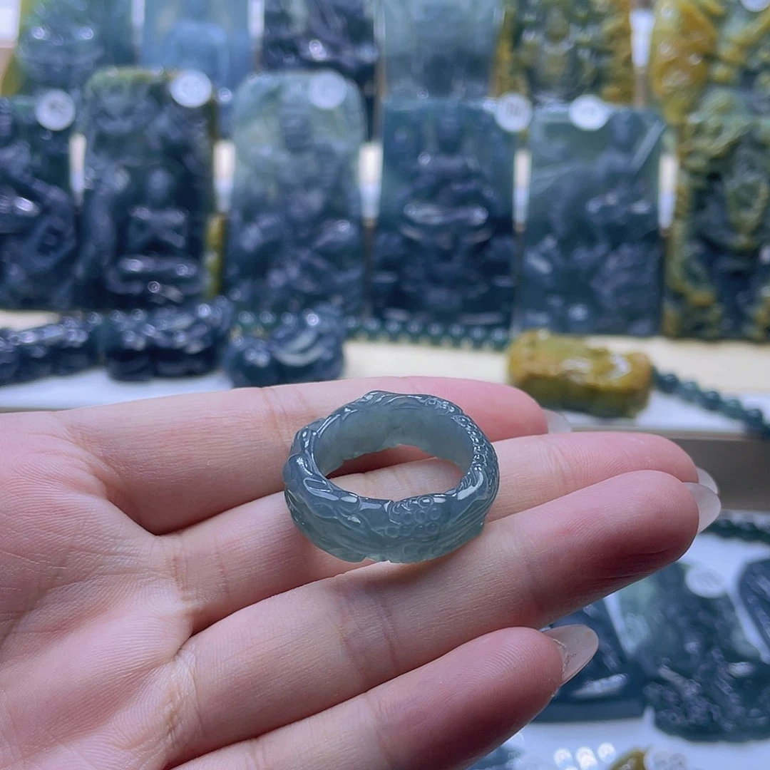 翡翠未镶嵌颈饰翡翠未镶嵌