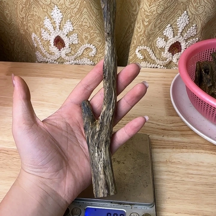 沉香沉香碎屑陆河料子