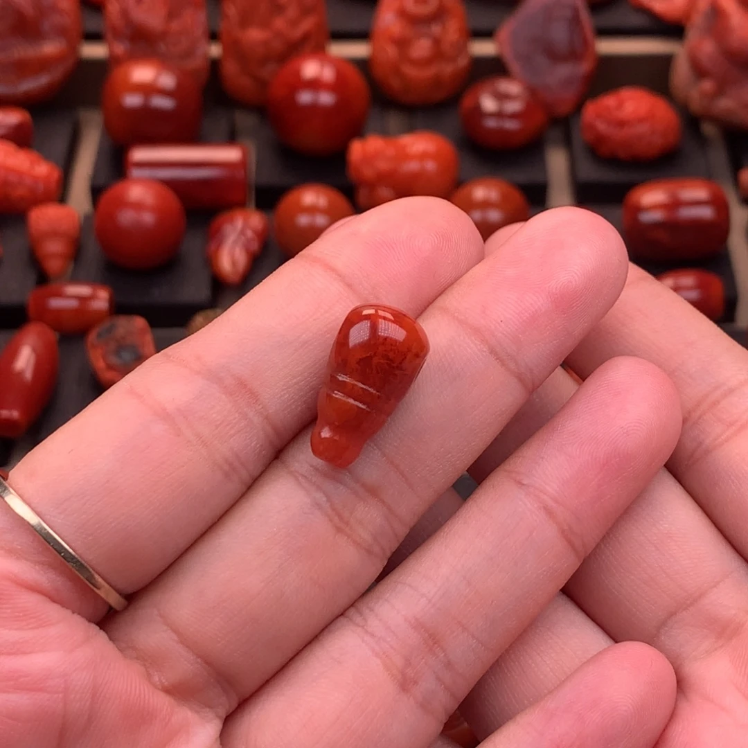 南红玛瑙未镶嵌原矿火焰纹三通9.6mm