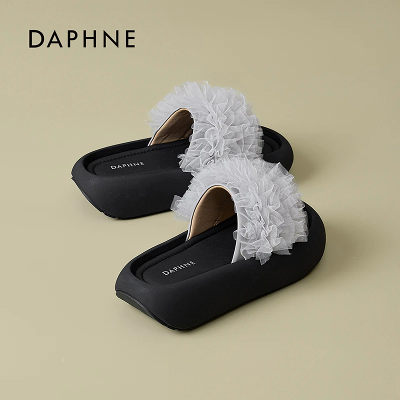 达芙妮踩屎感凉拖鞋女款2025新款夏季外穿网纱蕾丝厚底一字拖鞋S