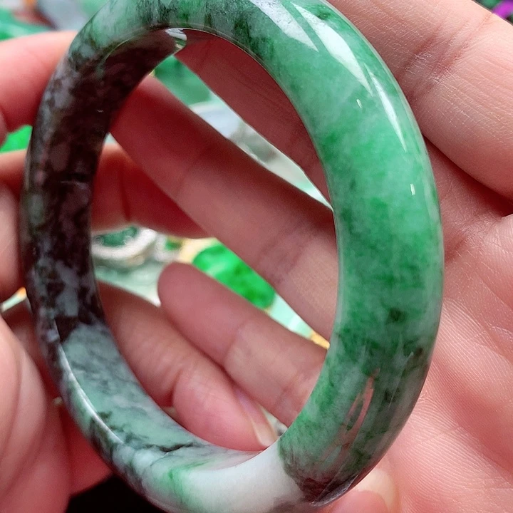 翡翠未镶嵌手镯翡翠