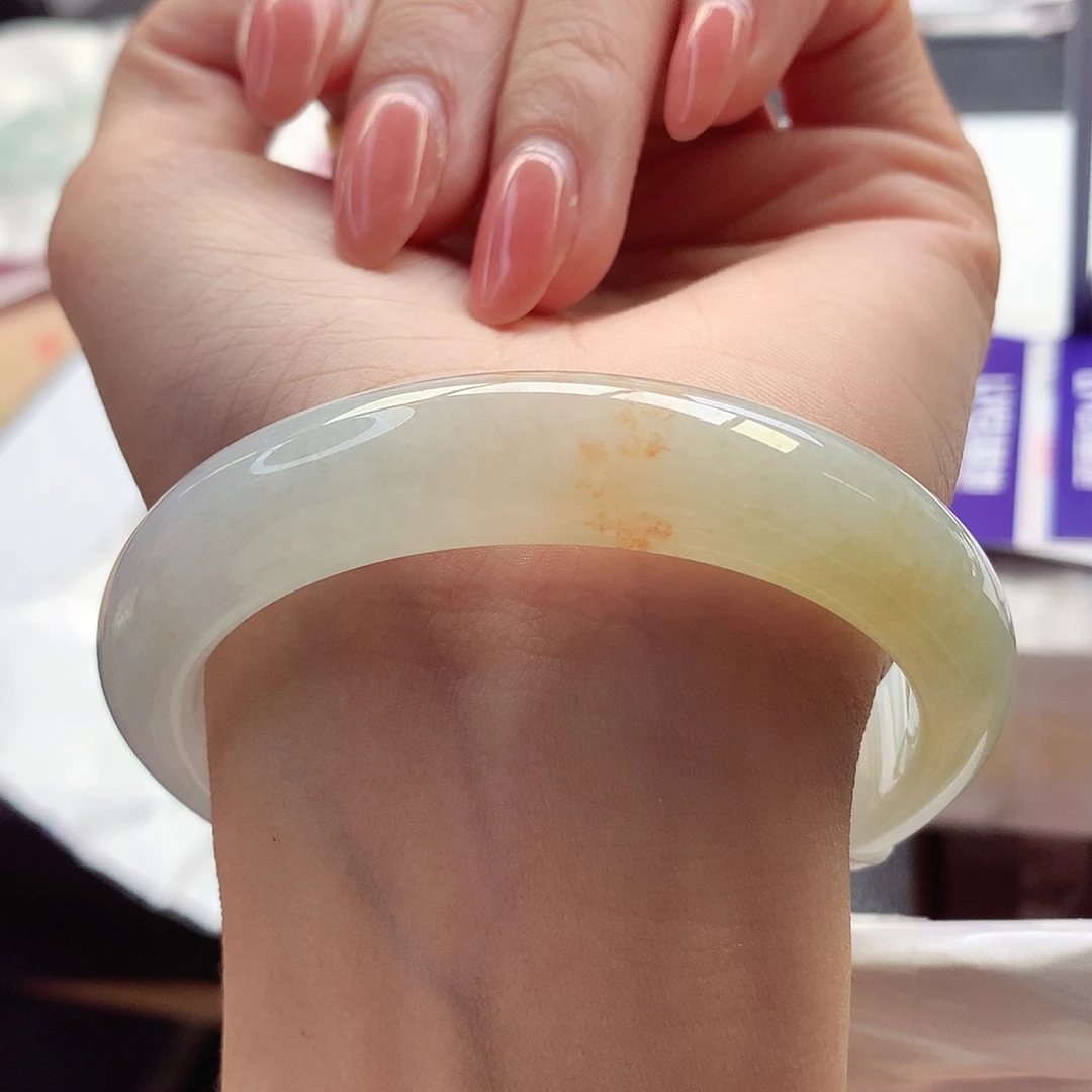 翡翠手镯未镶嵌57-58圈口冰黄招米多金