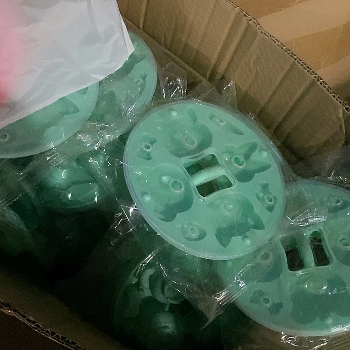 蒸糕模具颜色随机发