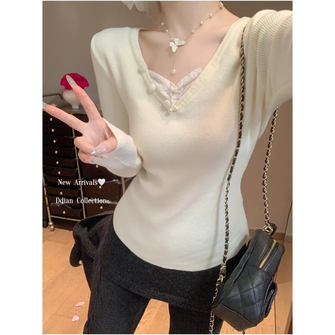 十二针秋冬季新款韩版V领蕾丝拼接长袖针织衫女设计感打底衫内搭