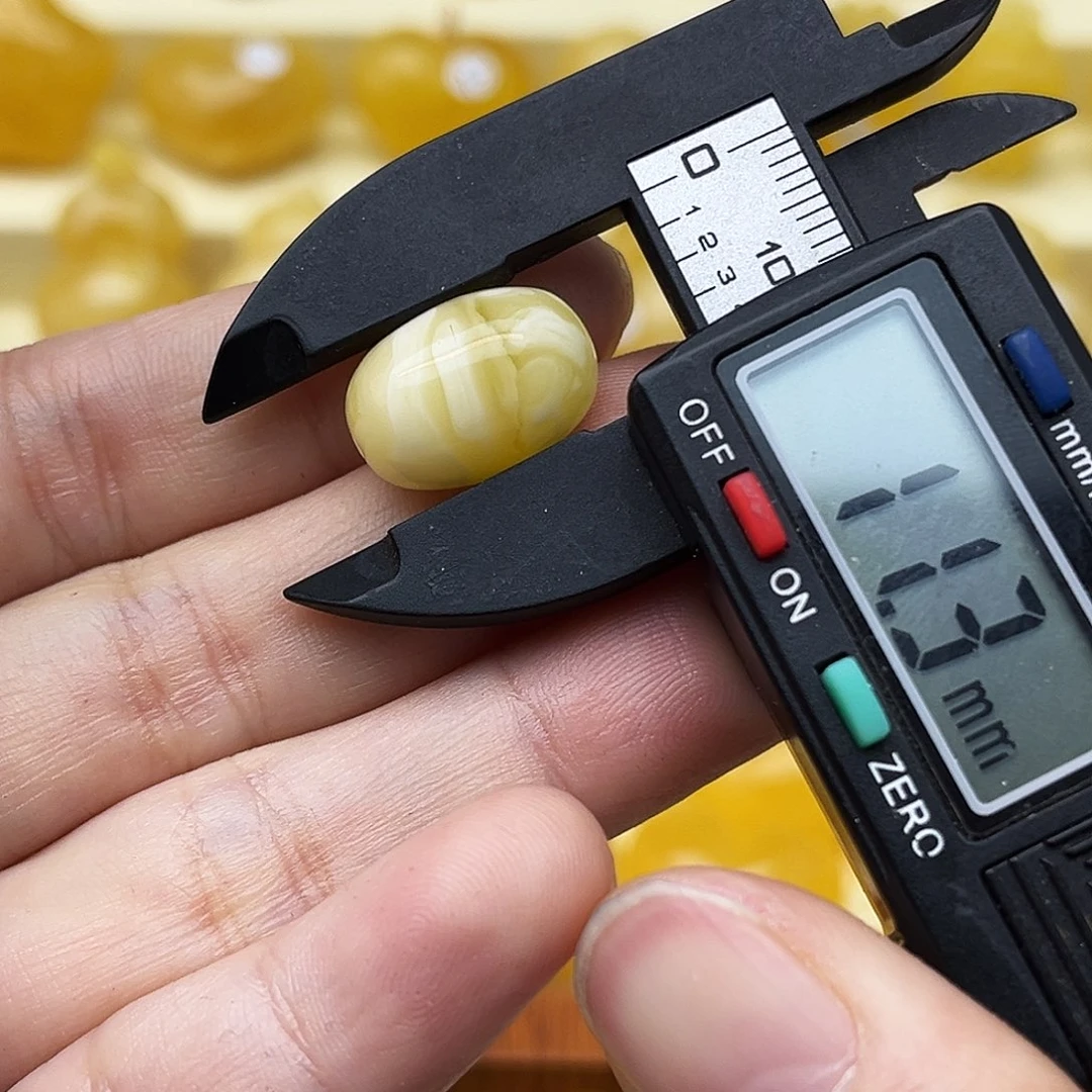 蜜蜡未镶嵌裸石天然