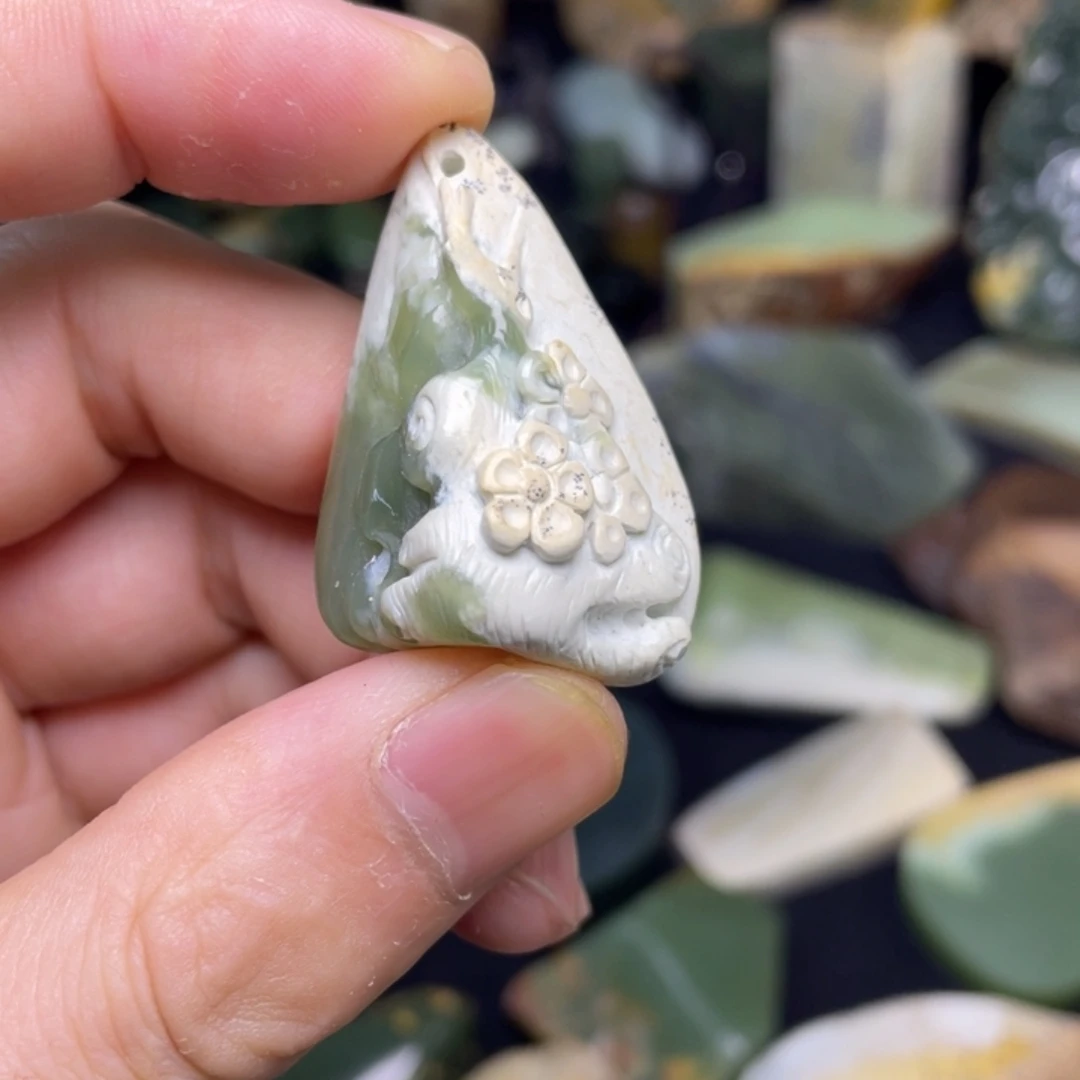 岫岩河磨玉（透闪石质玉）未镶嵌颈饰