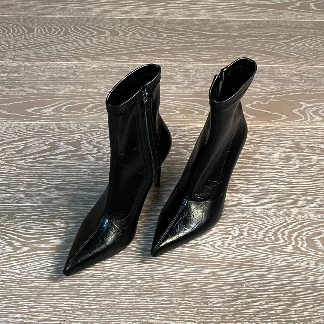 10CM手抓纹瘦瘦靴黑色时尚尖头法式百搭瘦瘦靴单里冬季时装靴