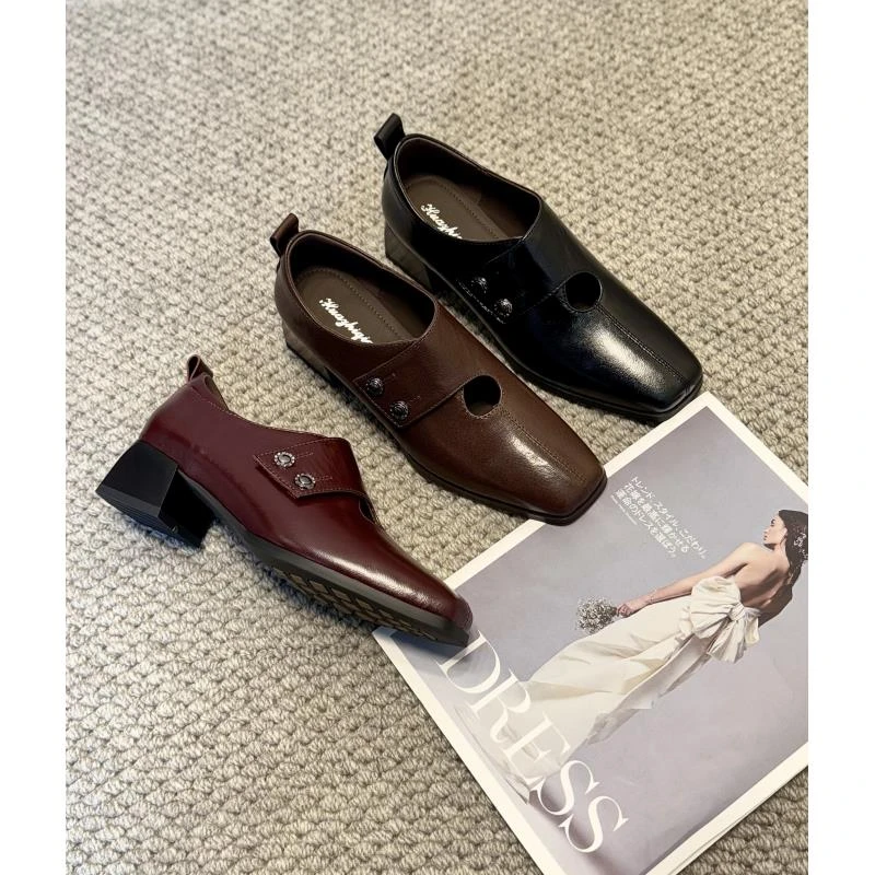 艾慕春秋爆款镂空显腿长羊皮方头3.5cm时尚百搭软底软面女单鞋