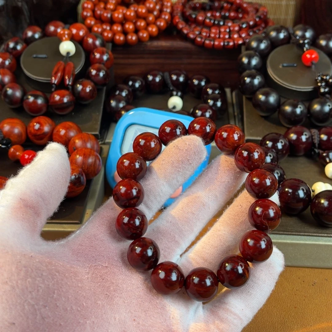 檀香紫檀（小叶紫檀）日**曦