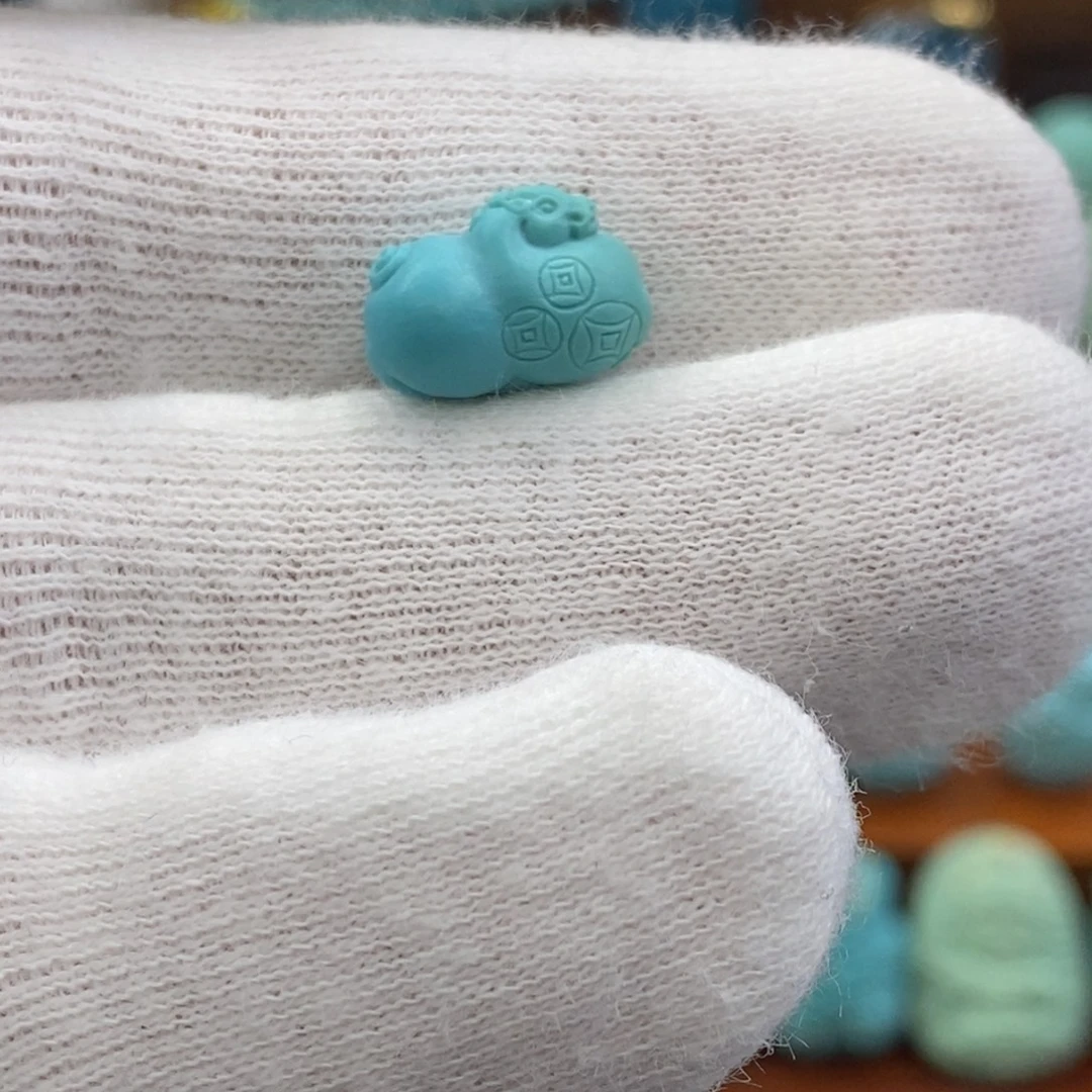 绿松石未镶嵌珠宝奇石