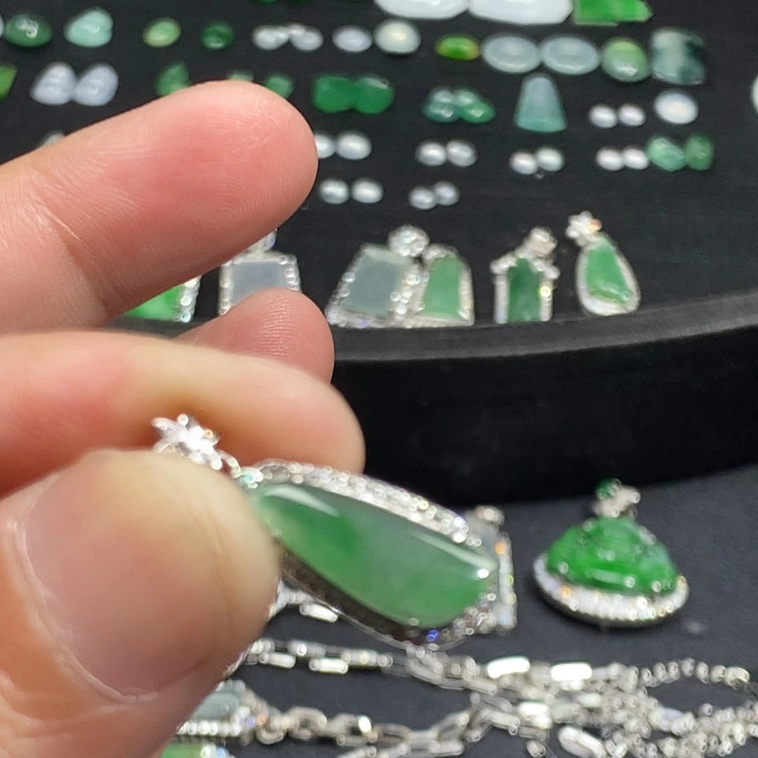 翡翠银S925镶嵌颈饰