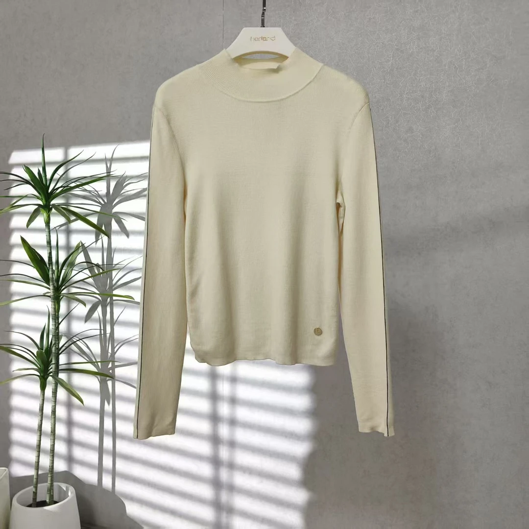 LI丽系列  Z617-1  女装秋半高领针织衫米白K318100316