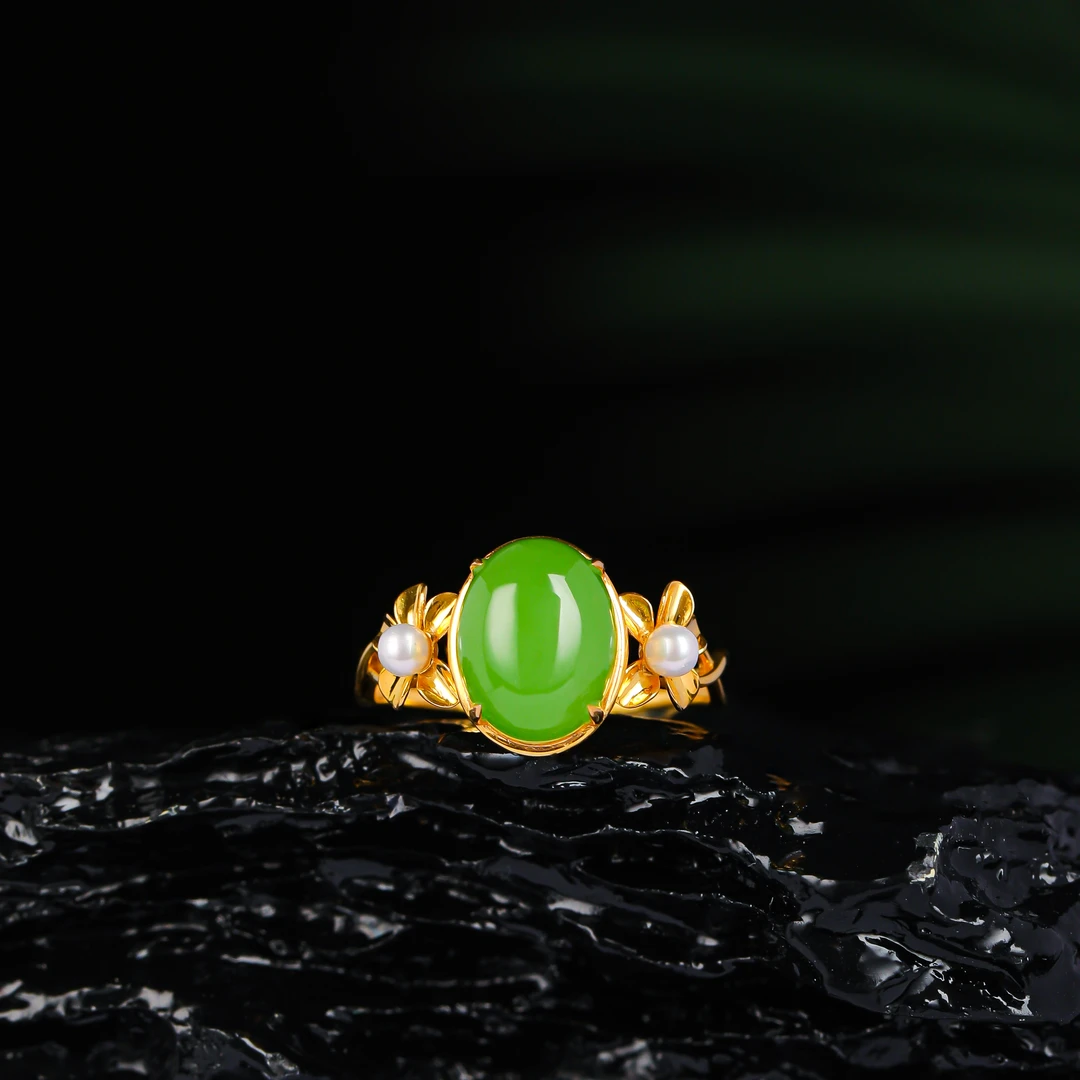 18K金镶嵌8*10mm苹果绿旦面珍珠戒指HNZ12656