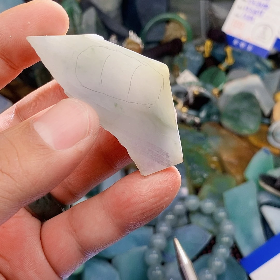 颈饰未镶嵌翡翠翡翠