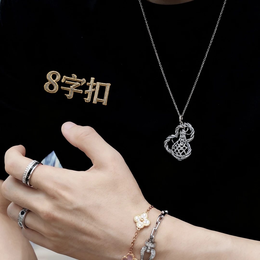 帅炸T恤搭配 Fr登印花形 8字马蹄扣造型图案 SZ系列