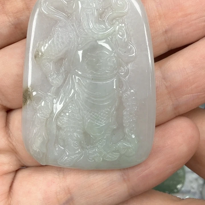 翡翠挂件未镶嵌翡翠