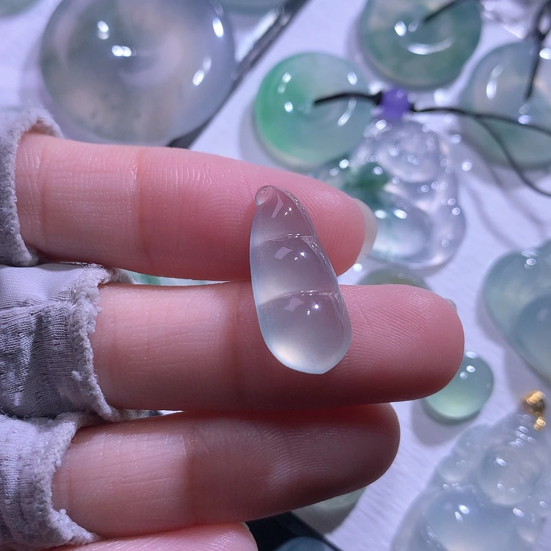 颈饰未镶嵌翡翠豆