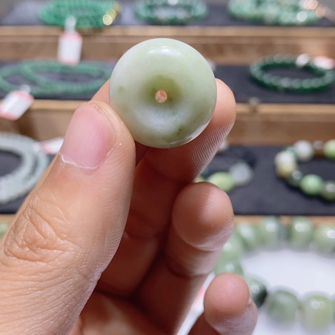 独山玉未镶嵌手串