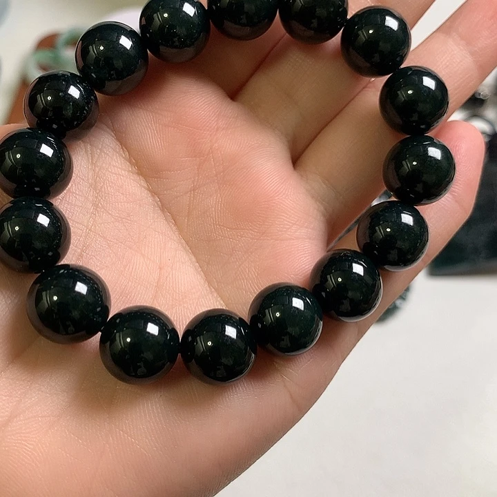 飞***毛翡翠未镶嵌颈饰翡翠12+