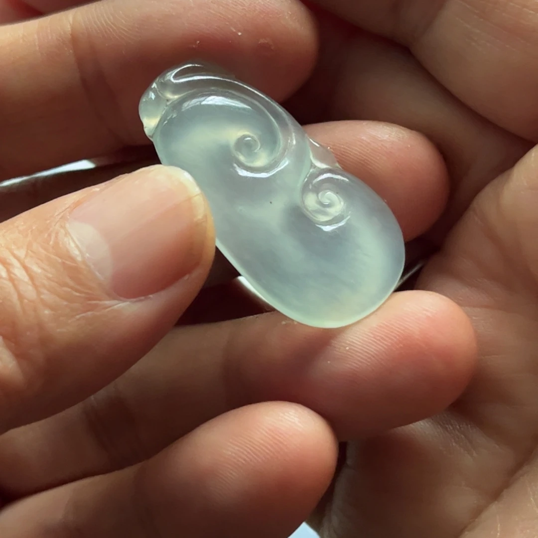 定制翡翠未镶嵌如意