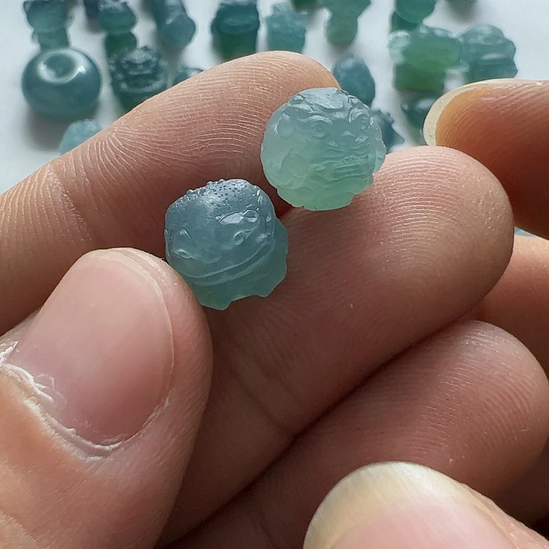 奇***袭未镶嵌定制翡翠两个