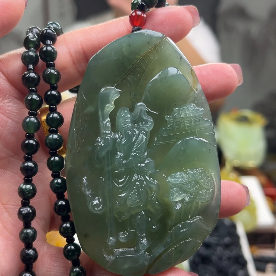 岫玉未镶嵌颈饰挂件