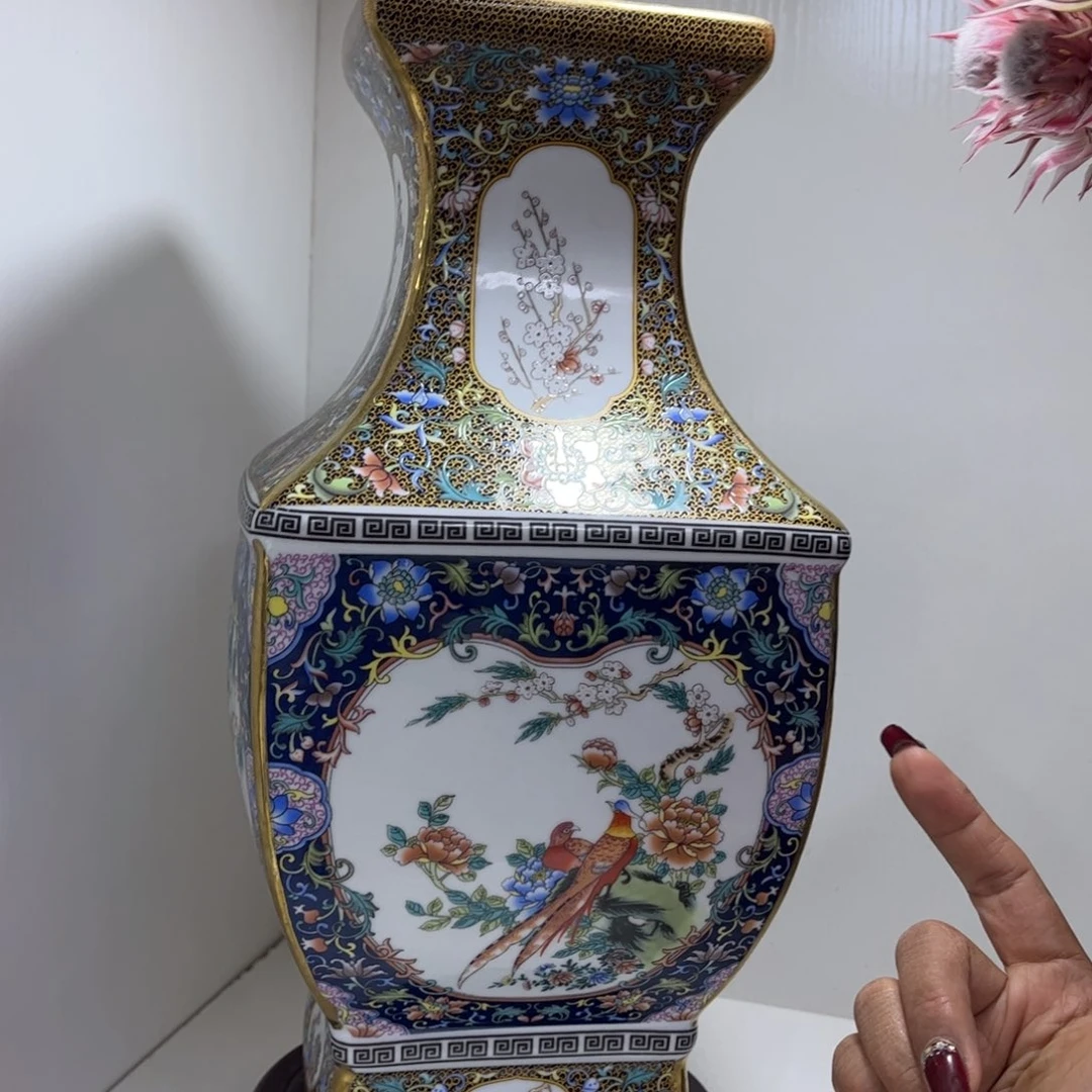 景德镇陶瓷滑坡摆件
