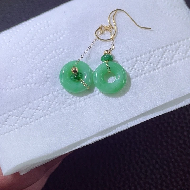 翡翠颈饰18K金镶嵌翡翠