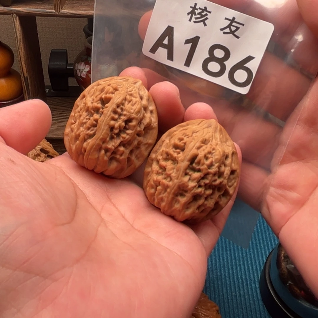 文玩核桃吊坠凤凰台