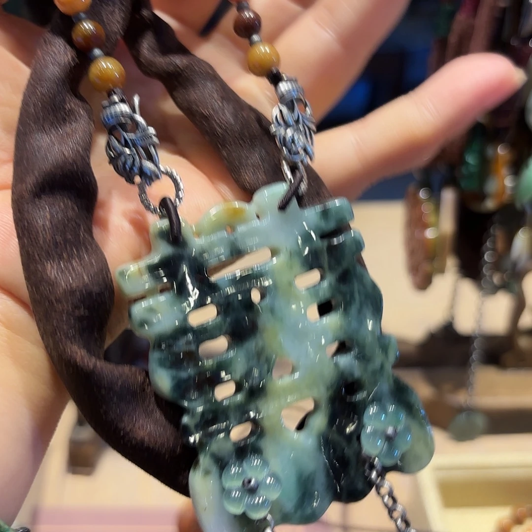 翡翠未镶嵌颈饰原创