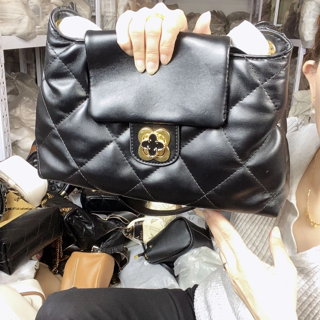 蚕丝小牛剖层皮革PU