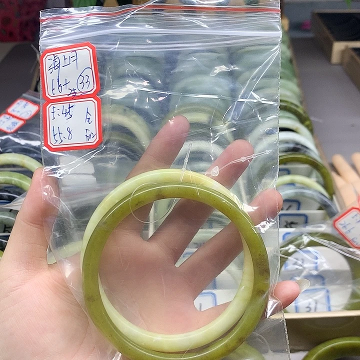 未镶嵌蛇纹石玉手镯33