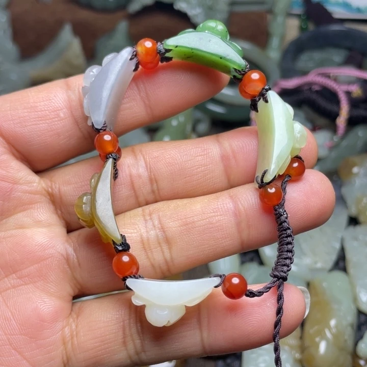 @***福和田玉未镶嵌手链