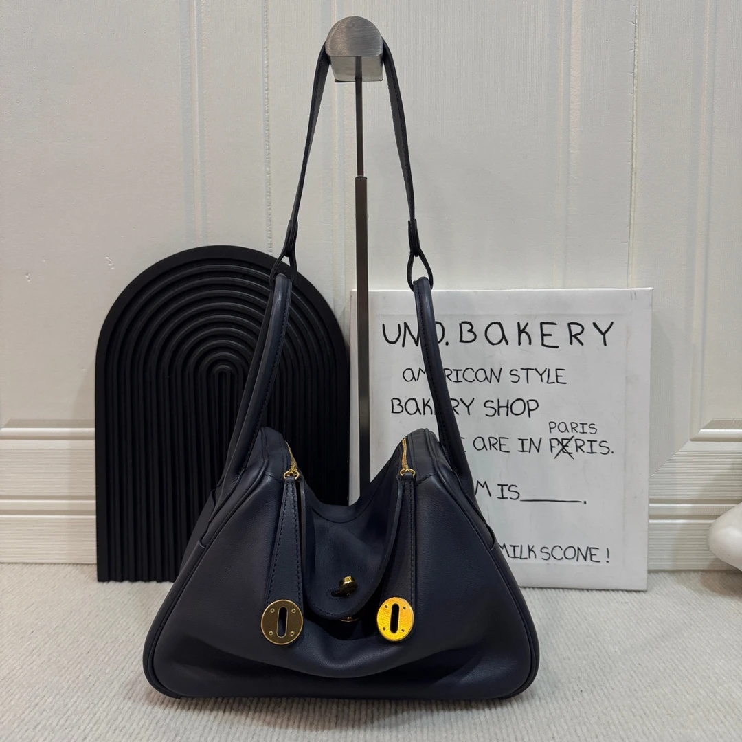 95新 Hermes/爱马仕 午夜蓝Lindy26单肩包