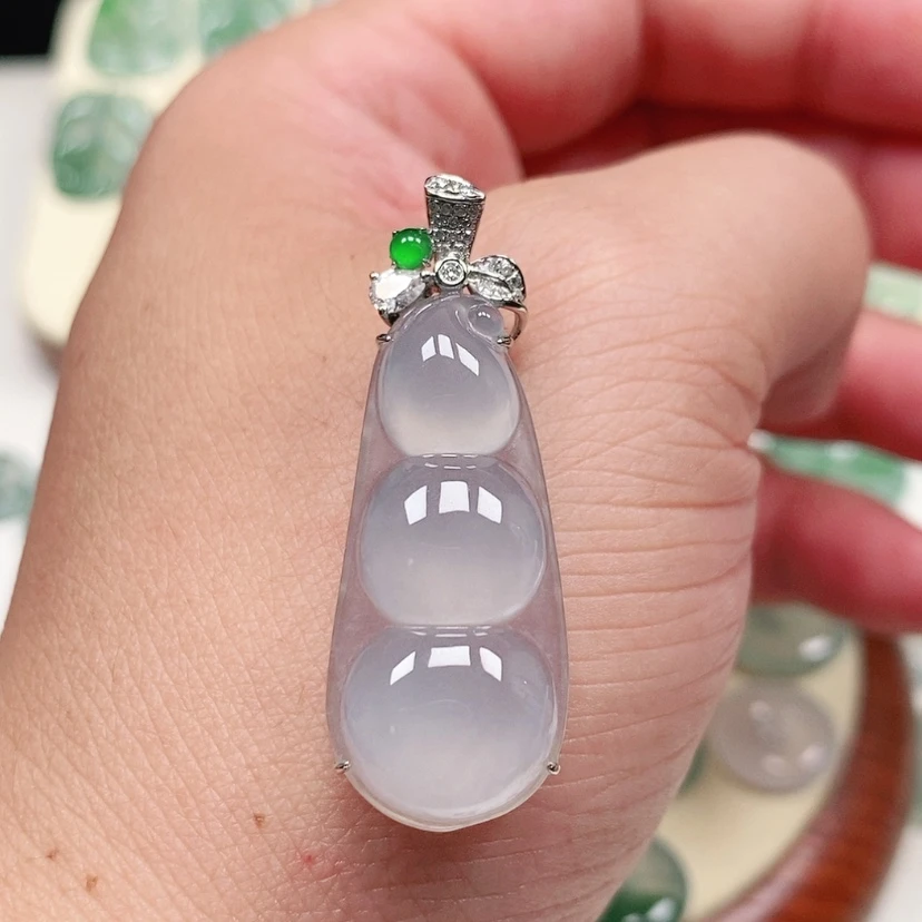 【闪购商品】颈饰18K金镶嵌翡翠