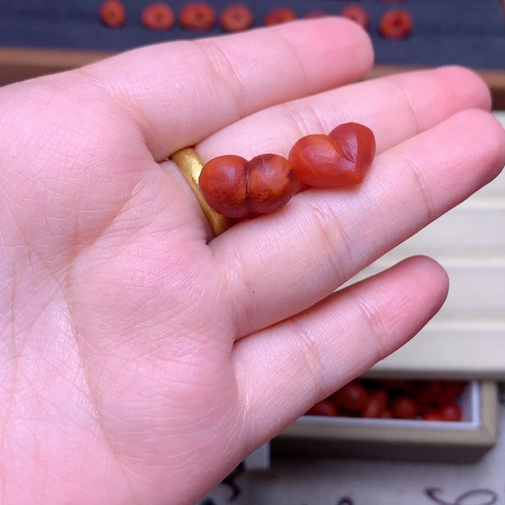 L***～南红玛瑙屁桃未镶嵌32